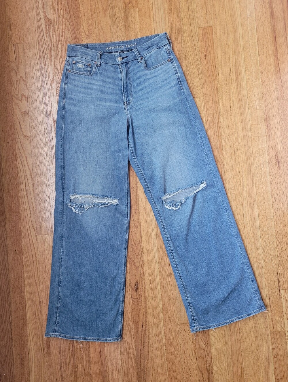 American Eagle Outfitters Curvy Super High Rise Jeans (Accepting Offers)